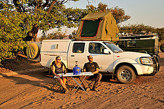 游客,正面,露营,交通工具,杜维尔方丹,达马拉兰,纳米比亚,非洲