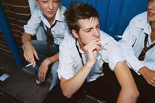 高中生,吸烟,香烟