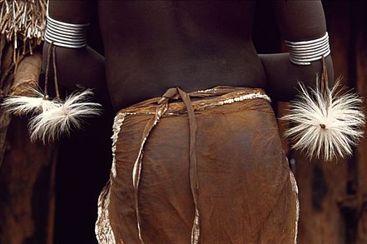 女孩,卡罗部落,联结,钢铁,辟邪物,穿戴,裙子,金属,珠子,小,生活方式,奥莫河,西南部,埃塞俄比亚