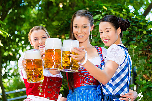 啤酒坊,朋友,传统服装,巴伐利亚