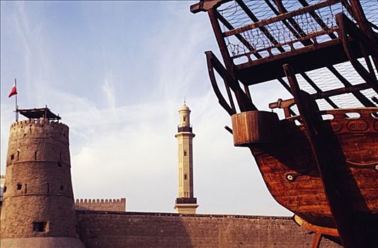 木质,独桅三角帆船,传统,帆船,海湾地区,站立,旁侧,堡垒,住房,迪拜,博物馆