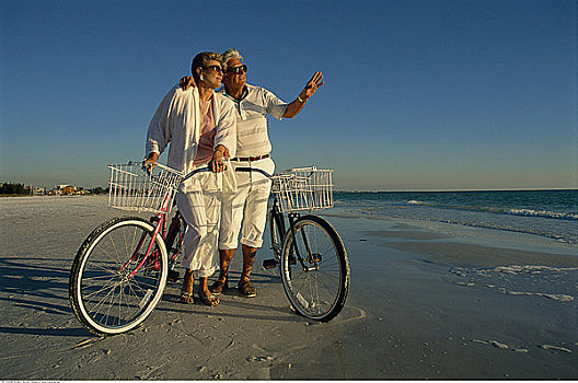 夫妻,自行车,海滩