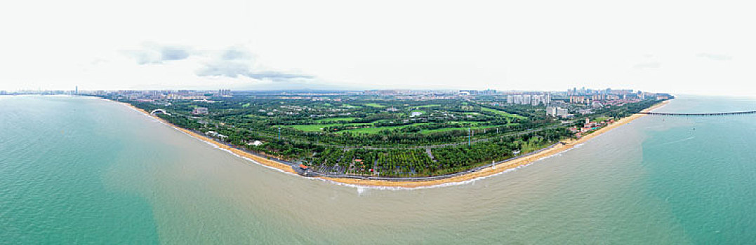 航拍海南海口假日海滩旅游景区