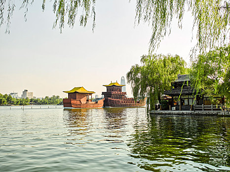 大明湖风景区