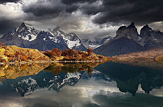 日出,托雷德裴恩国家公园,裴赫湖,山,巴塔哥尼亚,智利