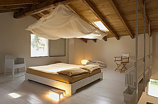 独立式,双人床,苍白,木框,仰视,篷子,悬挂,木质,天花板,阁楼,房间