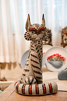 陶瓷雕塑狸猫