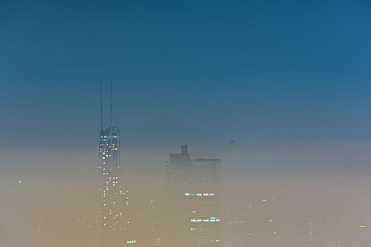 云端上的上海