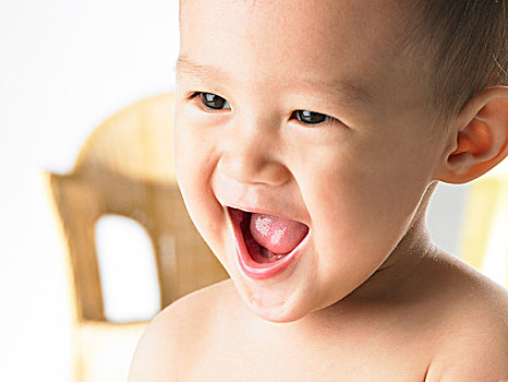 嬰兒