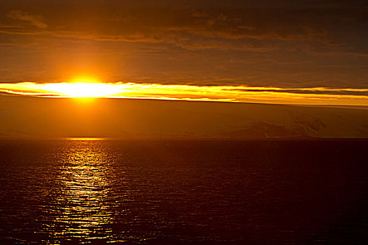 日落,反射,海洋,斯瓦尔巴群岛,斯瓦尔巴特群岛,挪威,欧洲