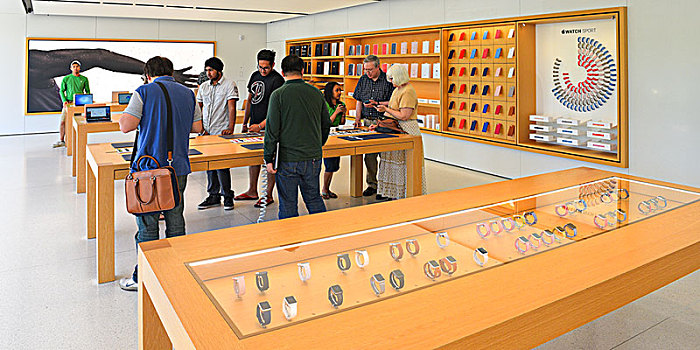 库比蒂诺,第一家苹果体验店