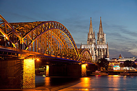 科隆大教堂,霍恩佐伦大桥,科隆,北莱茵威斯特伐利亚,德国,欧洲