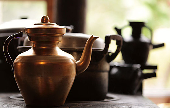 酥油茶壶