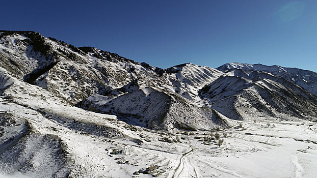 新疆哈密,天山雪韵