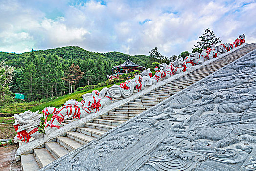 龙纹雕塑建筑景观