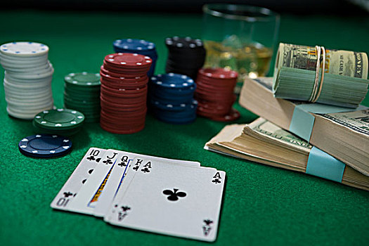 特写,威士忌酒,钱,纸牌,游戏,绿色,桌子