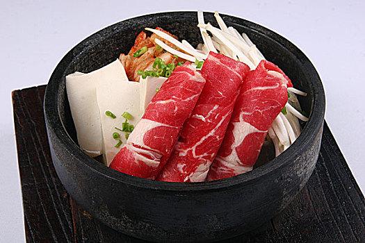 石锅牛肉