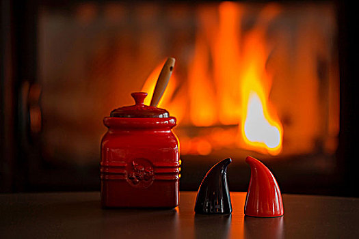 红色,罐,盐,胡椒,调料瓶,静物,壁炉,火,背景