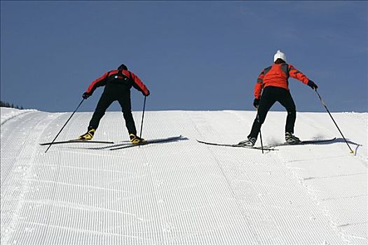 越野滑雪,滑雪者,走,上坡