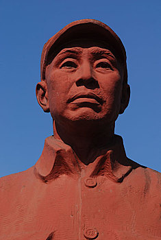 晋冀鲁边区首长王宏坤在武安的塑像