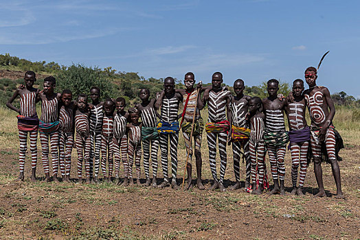 群体,图片,男孩,男青年,特色,身体,部落,摩西族,南方,区域,埃塞俄比亚,非洲
