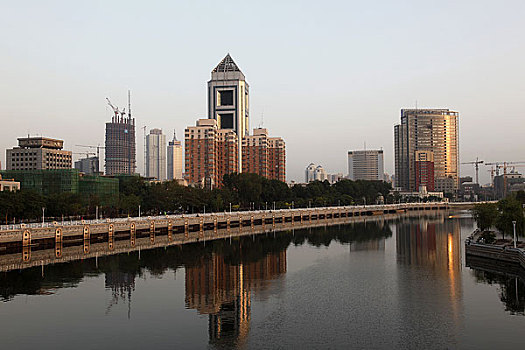 天津和平区大光明桥一带