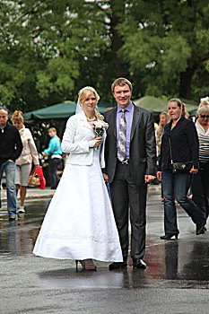 俄罗斯结婚习俗