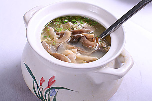 什锦菌菇汤