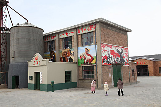 新疆巴里坤,老面粉厂改造成文创园,再现城市历史记忆