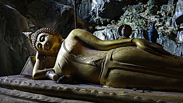 老挝,万荣,卧佛,洞穴