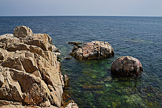 清澈的养马岛海景