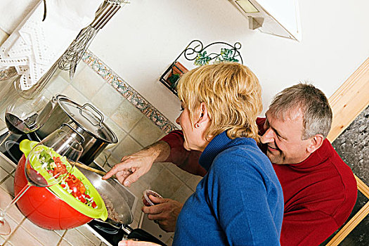 老年,夫妻,烹调,餐饭,一起,厨房,享受,活动