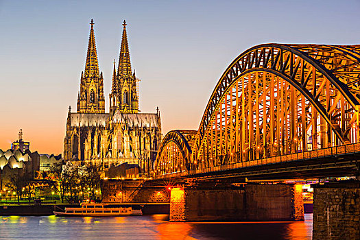 莱茵河,科隆大教堂,霍恩佐伦大桥,科隆,北莱茵威斯特伐利亚,德国,欧洲