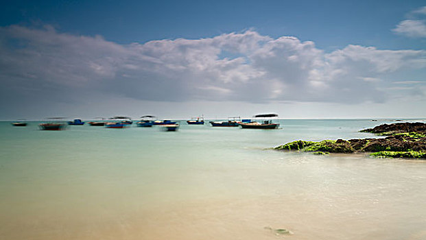 海南海与渔船