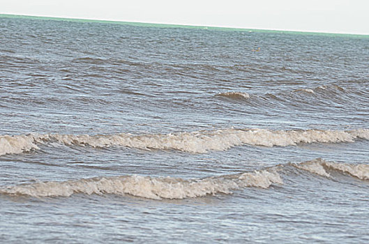 青海湖浪打浪
