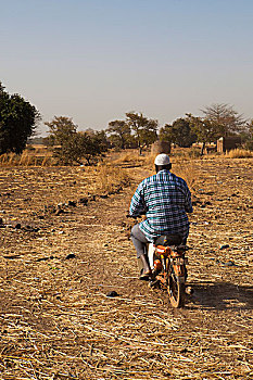布基纳法索,乡村,公里,瓦加杜古,男人,离开,房子,摩托车