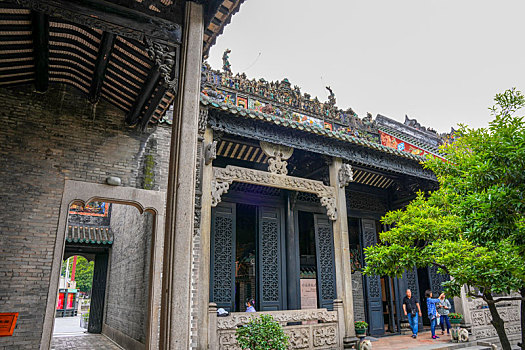 羊城广州阴天的陈家祠古建筑群特写