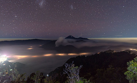 夜空,星星,烟,火山,婆罗莫,国家公园,爪哇,印度尼西亚,亚洲