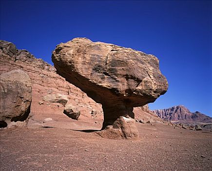 平衡石,弗米利恩崖,大理石,峡谷,亚利桑那,美国