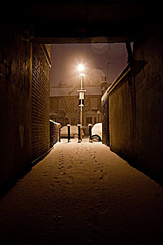 暗色,小路,只有,遮盖,雪,鲜明,街道,灯,背景,清新,脚步,前景,深夜,伦敦,英国,二月,2009年
