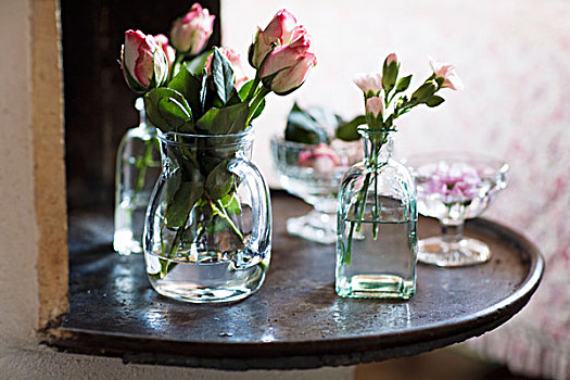 玫瑰,康乃馨,玻璃花瓶