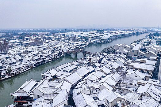 上海青浦江南水乡朱家角古镇雪景