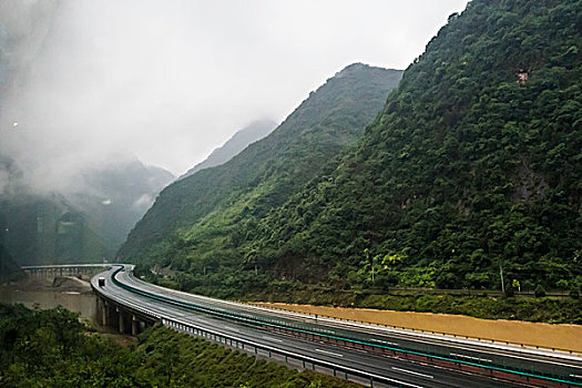 渭河上游即景