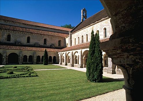 丰特莱修道院