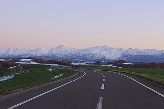 道路,十胜岳山