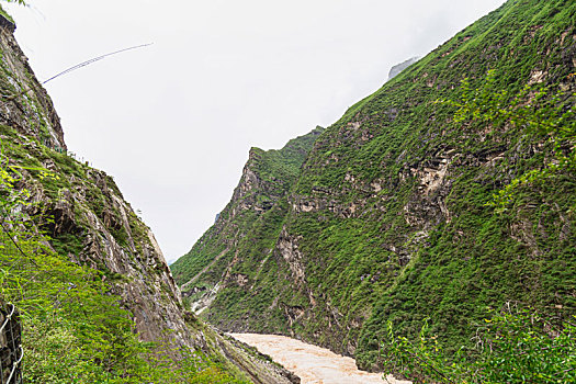 虎跳峡