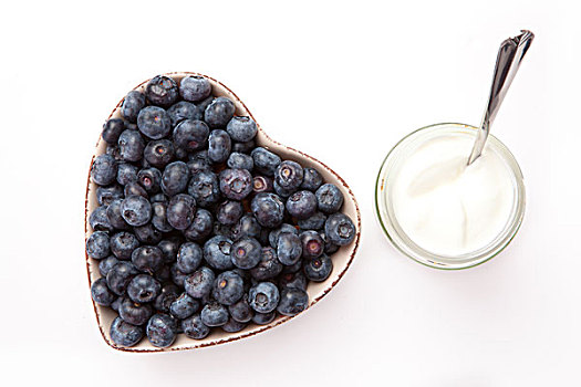 白色,酸奶,蓝莓,心形,碗,白色背景