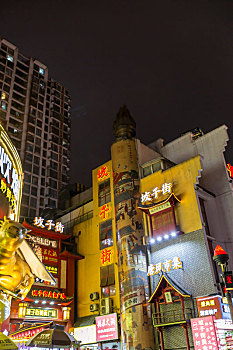 湖南省长沙市特色风味小吃街,坡子街夜景