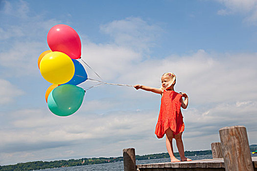女孩,拿着,气球,木质,码头