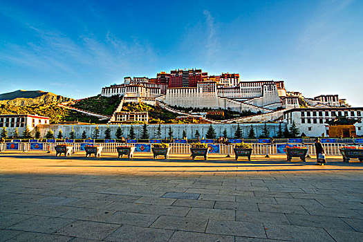 西藏,藏式建筑,宫殿,布达拉宫,湖